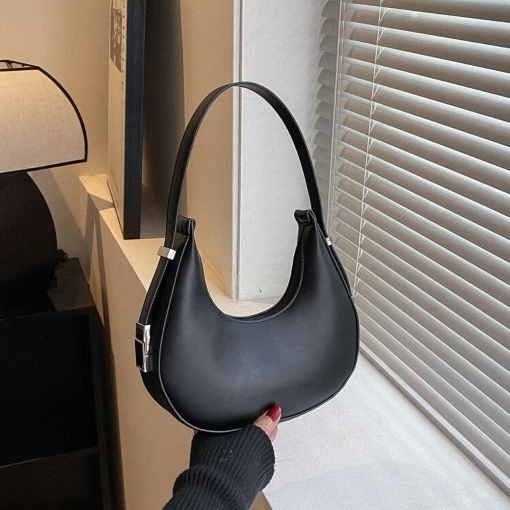 Minimalist Zipper Hobo Bag